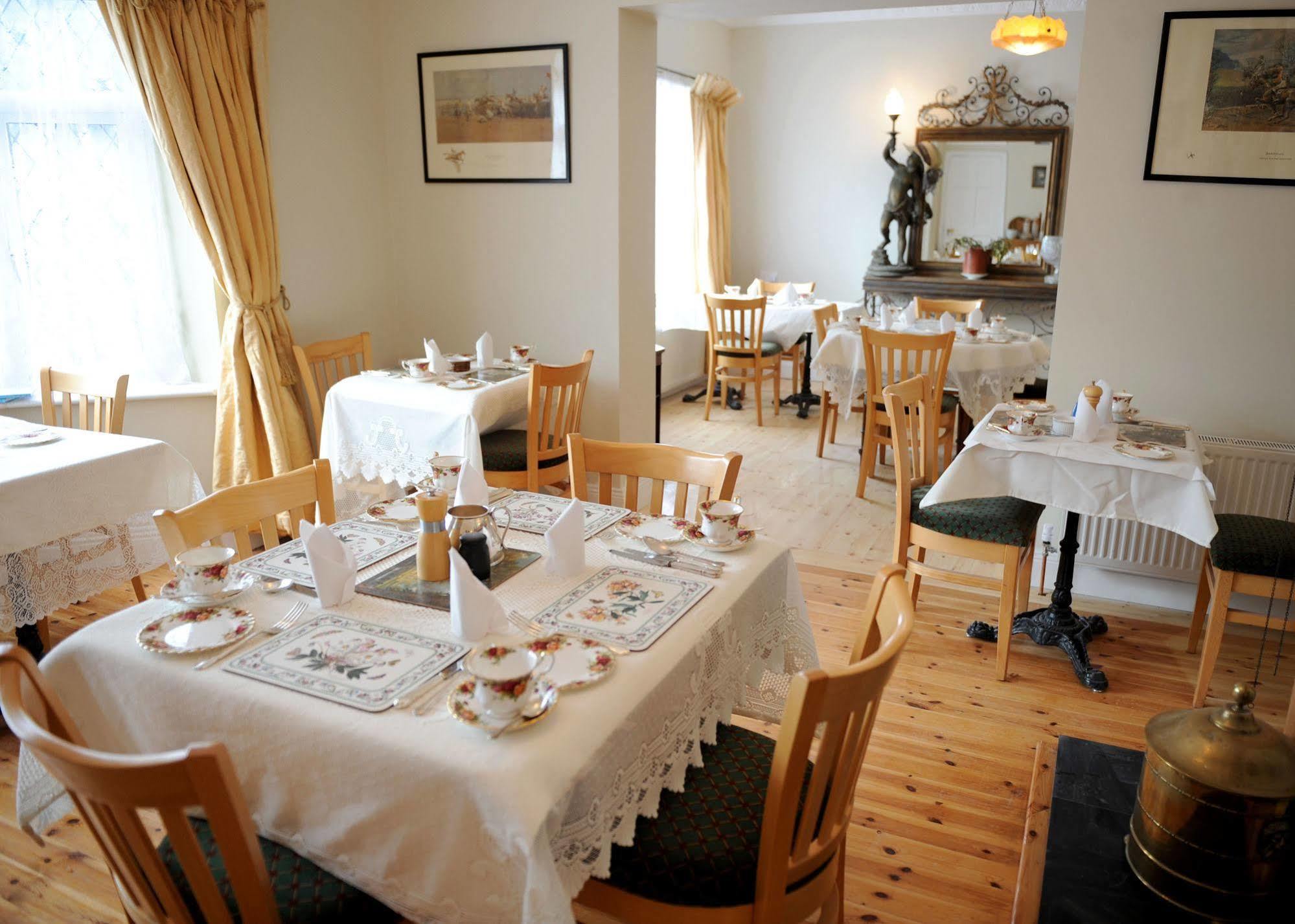 The Yellow House B&B Navan Zewnętrze zdjęcie